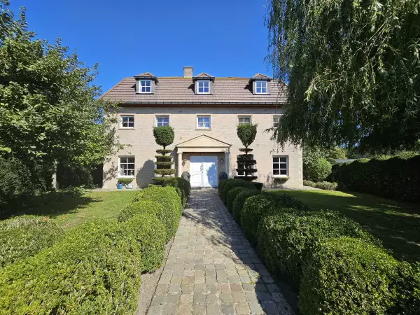 Uitzonderlijke villa nabij de Oude Veurnevaart