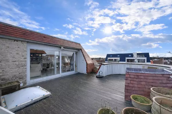 Penthouse met vier slaapkamers en zuidgericht terras dichtbij de Havengeul