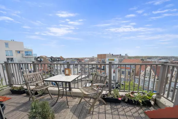 Duplexappartement op 100m van het strand van De panne