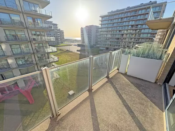 Doorloopappartement nabij het strand.