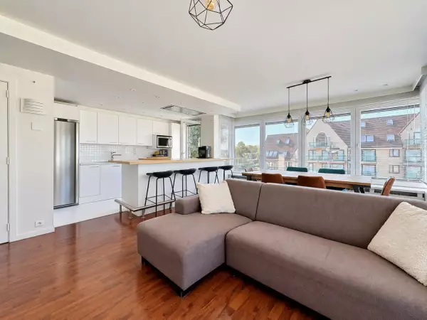 Hoekappartement op enkele minuten van het centrum van Oostduinkerke.
